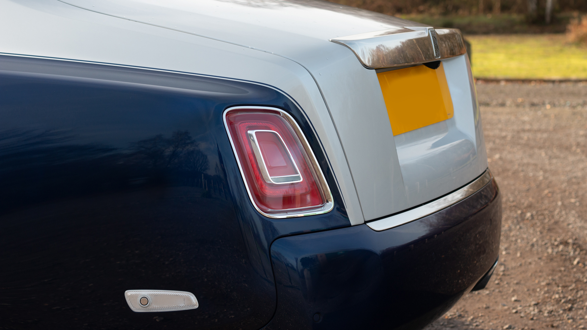 HIRE ROLLS ROYCE WRAITH WALD HOUSTON  INSTANT BOOKING IN HOUSTON