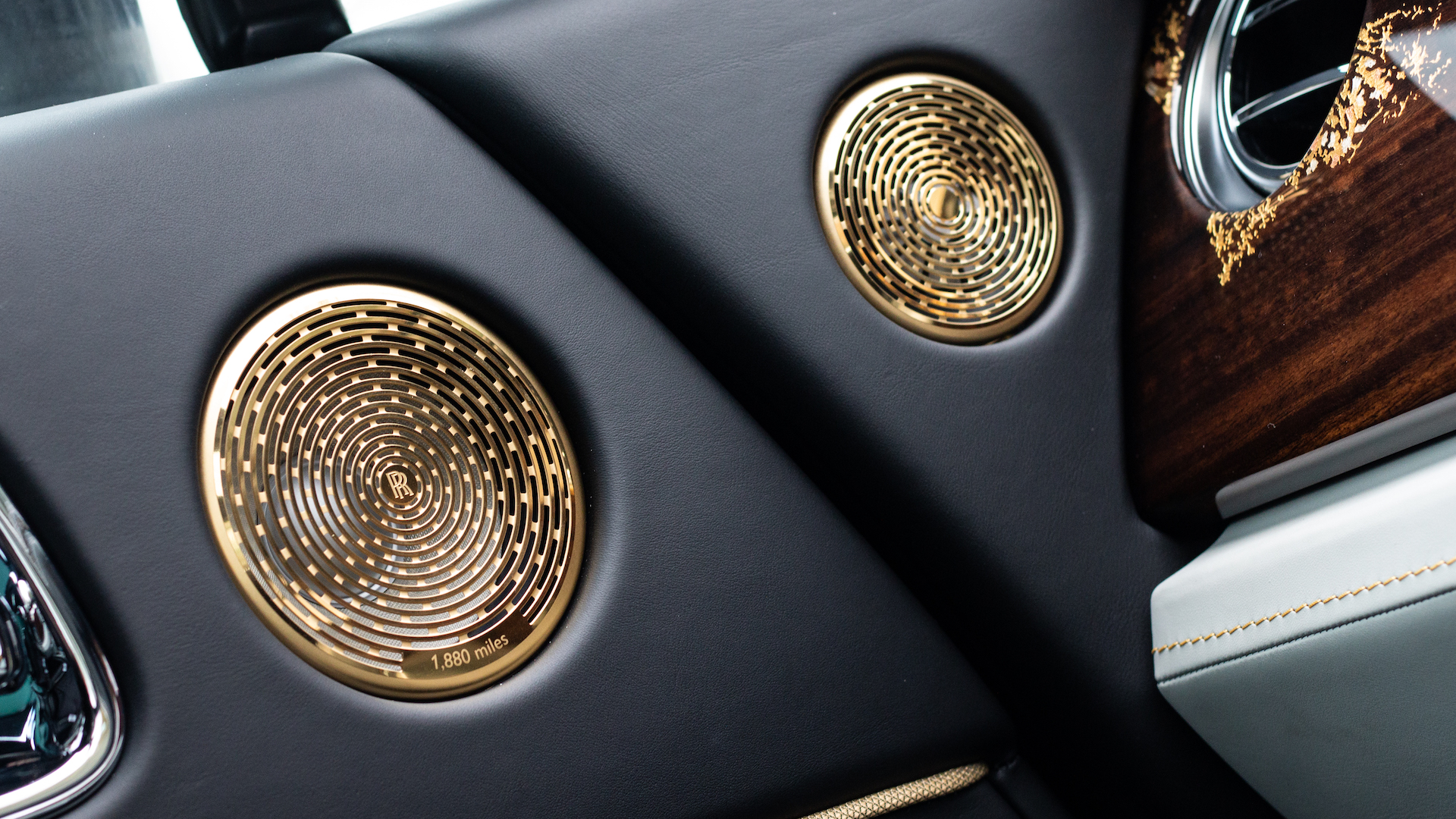 RollsRoyce Wraith Bespoke  Robb Report