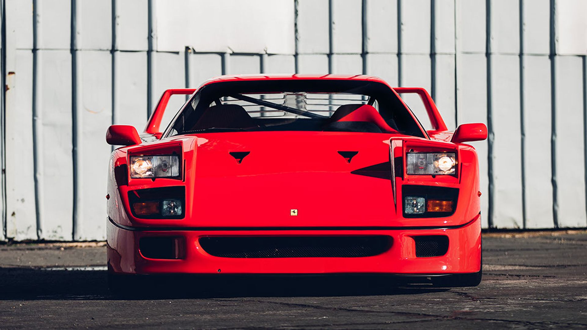 Ferrari F40 Front