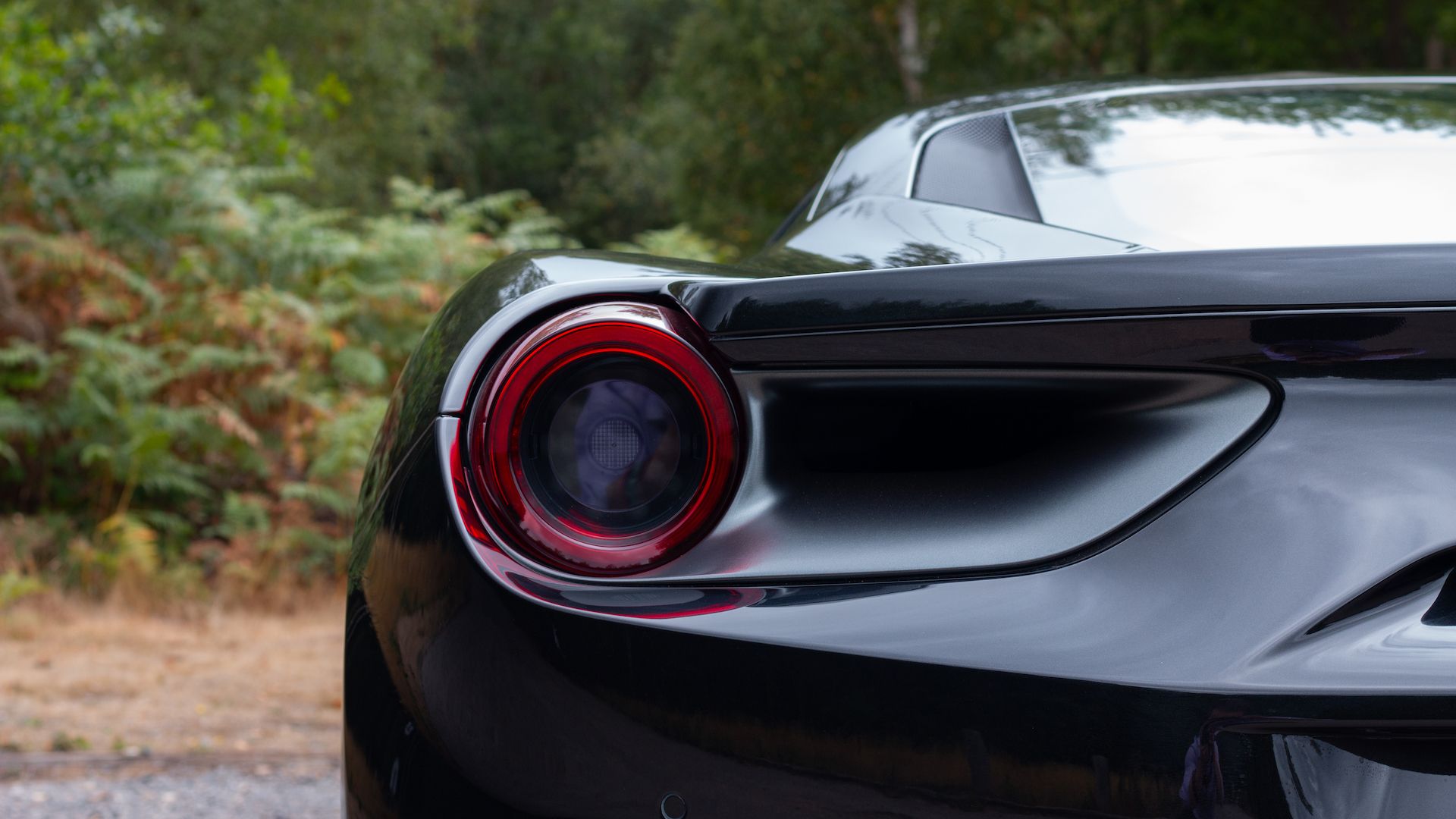 sold-2018-ferrari-488-gtb-official-uk-koenigsegg-dealer-supervettura