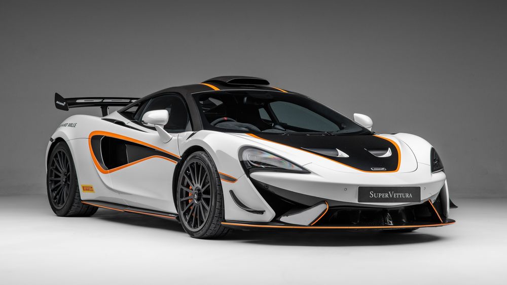 2020 McLaren 620R 