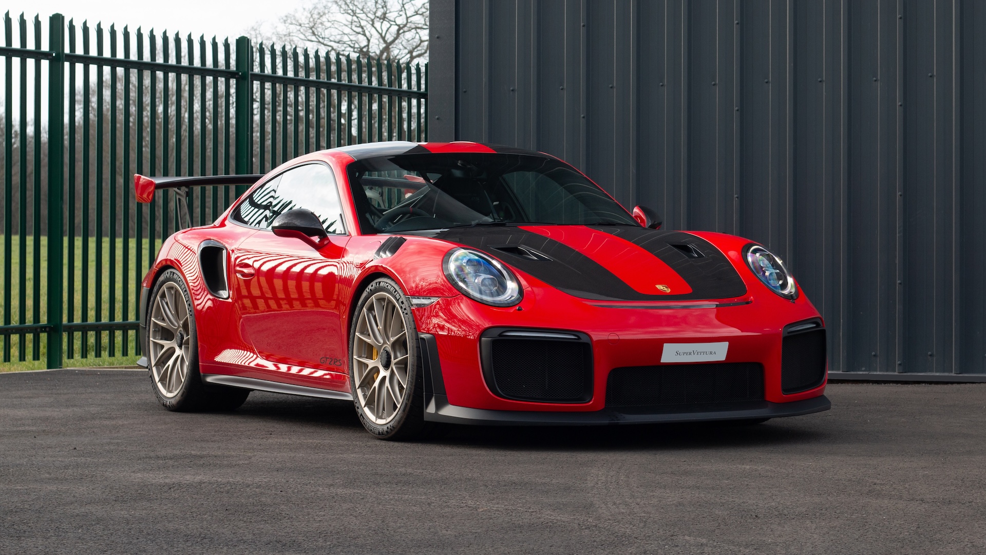 Porsche GT2RS カタログ 2018 Porsche 911 GT2 RS Configurator Launched