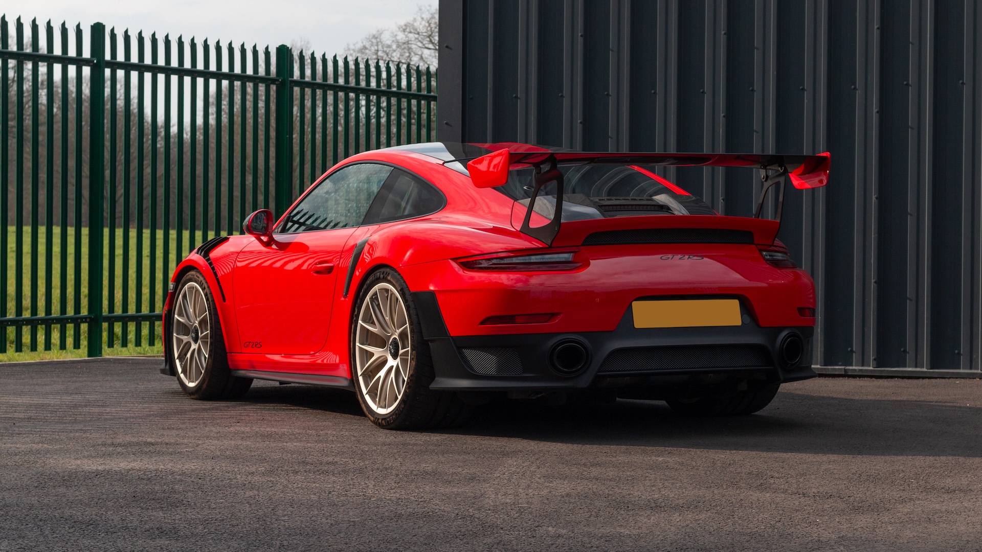 Porsche GT2RS カタログ 2018 Porsche 911 GT2 RS for sale | Official UK Koenigsegg