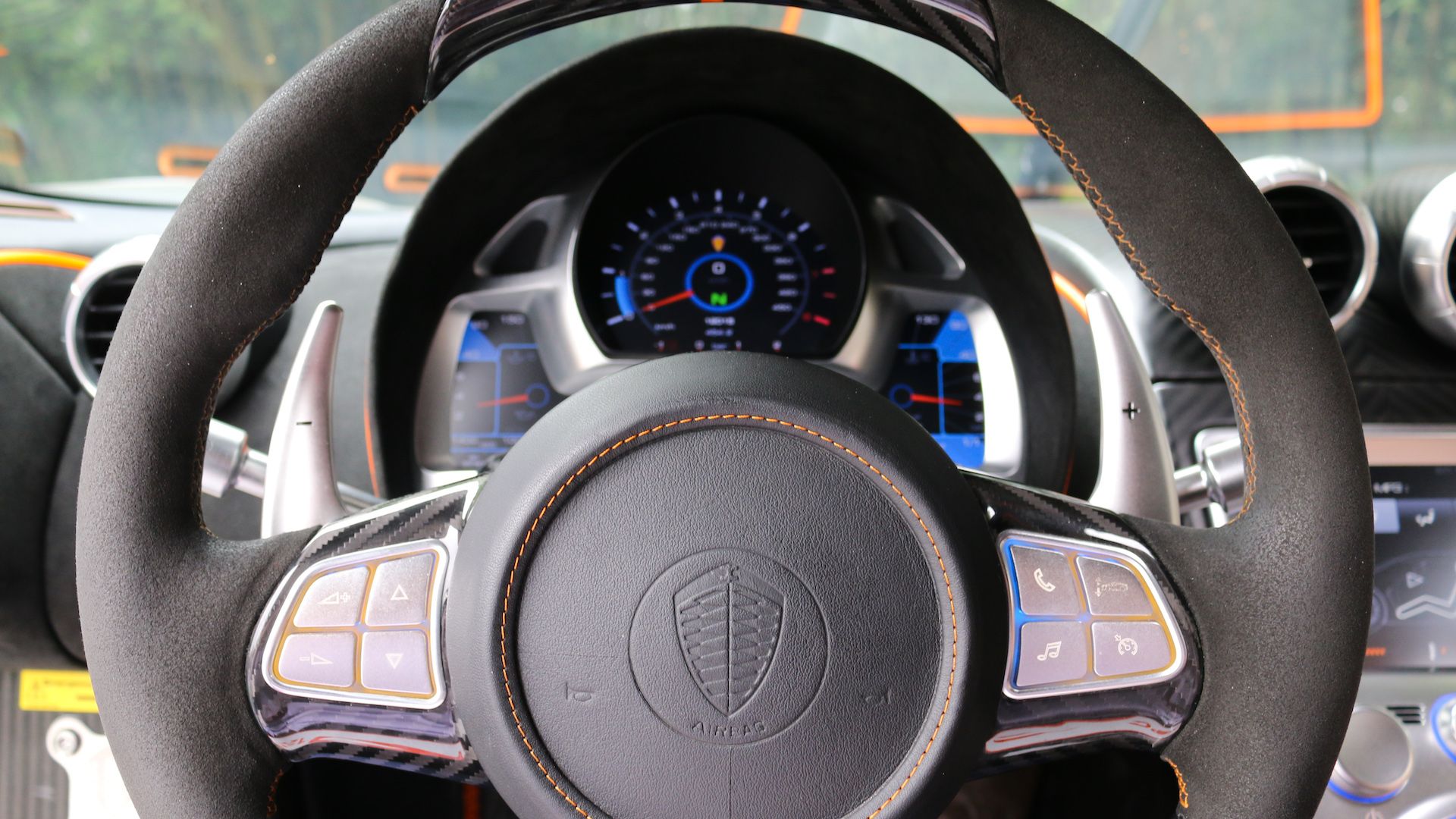 Koenigsegg Agera спидометр