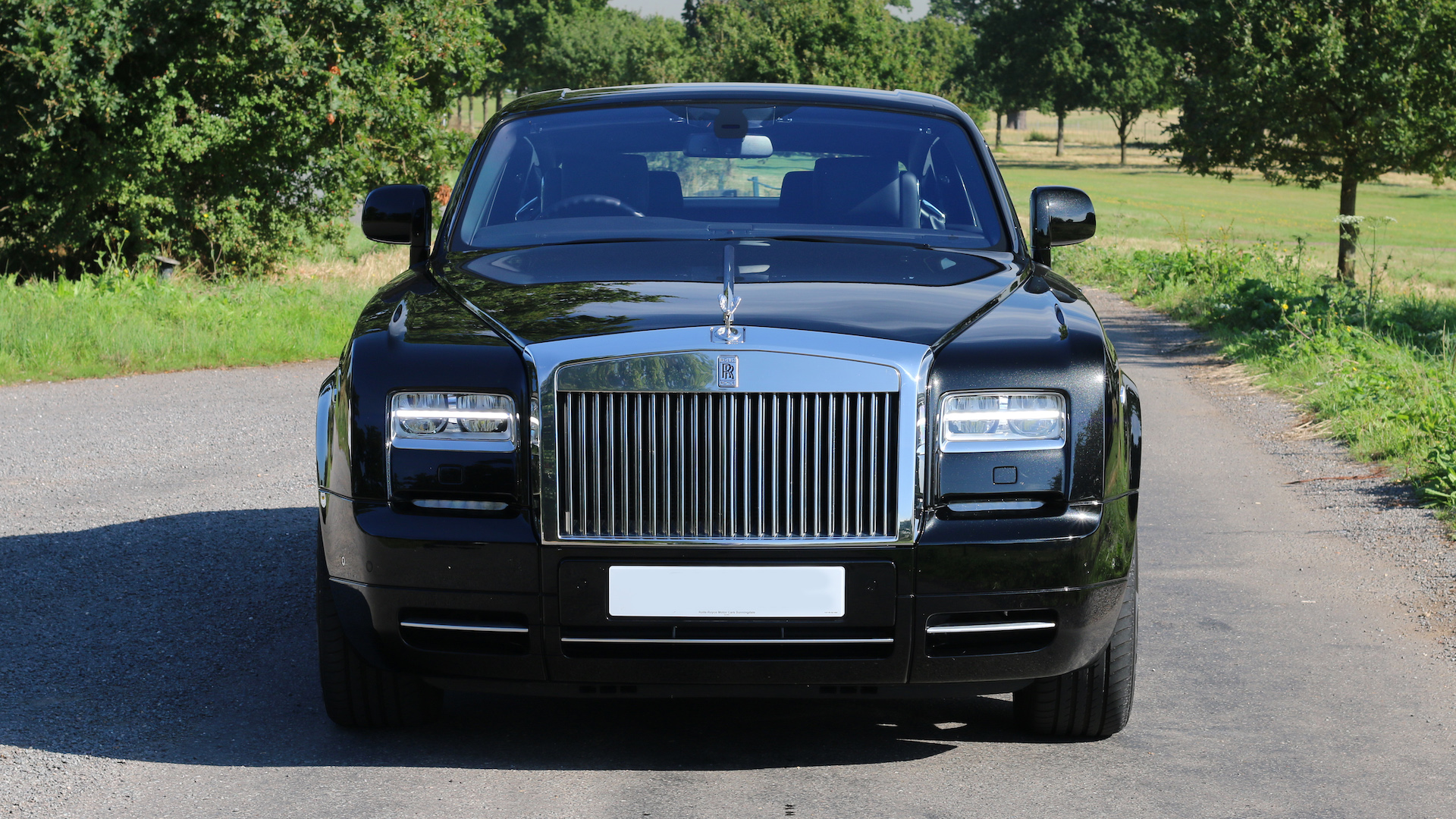 RollsRoyce Celebrates London Olympics With Special Phantom Drophead Coupes