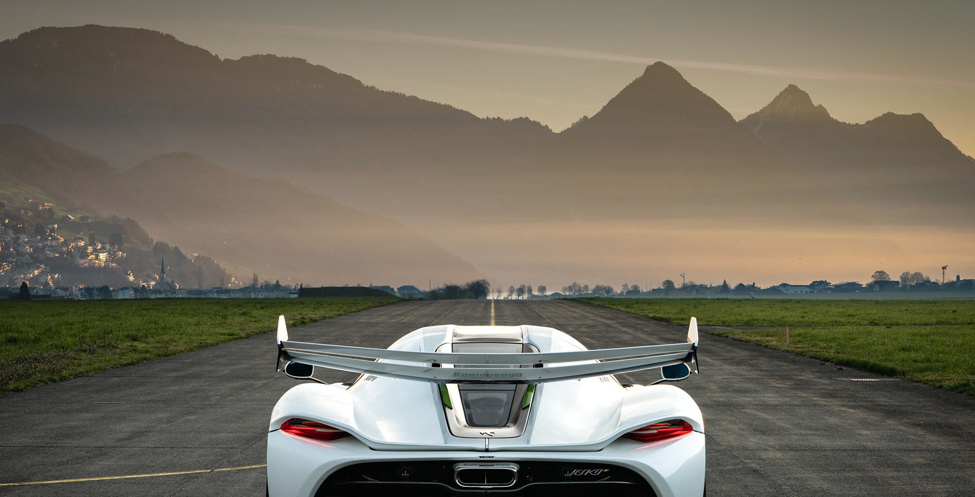 Koenigsegg & Supercar Workshop Facility